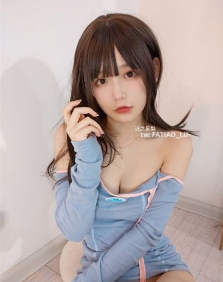异性朋友当老公的面给我夹菜_高清在线观看视频
